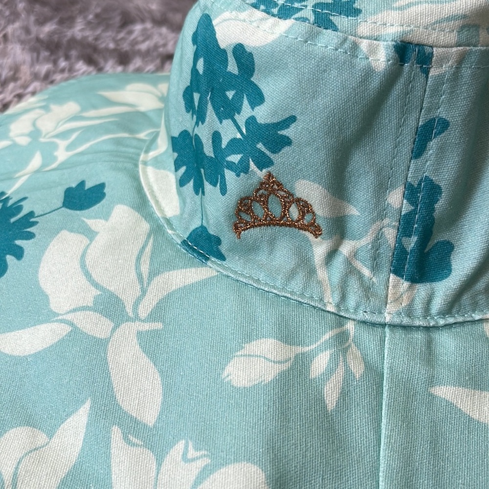 new REVERSABLE Disney color me Courtney Disney princess sunhat one size - Picture 4 of 8
